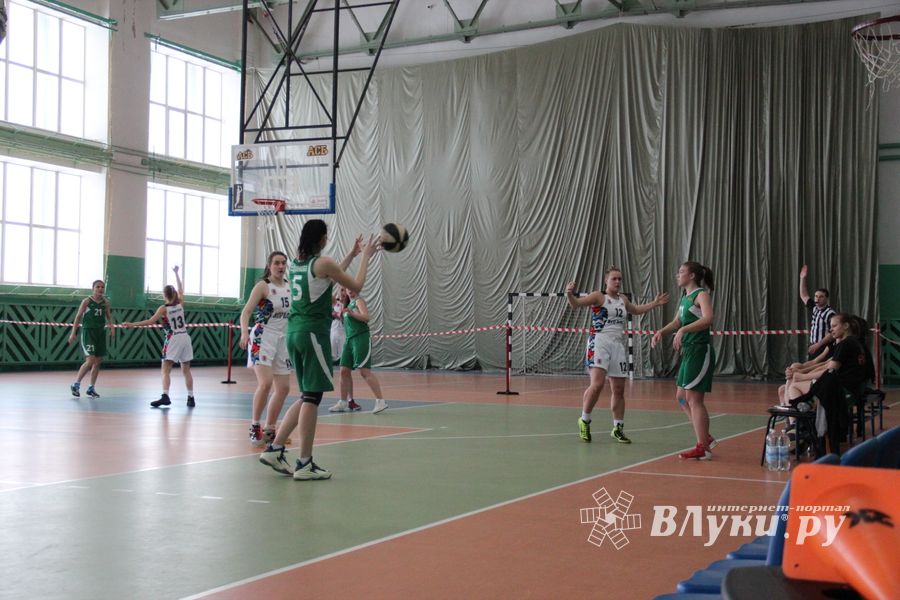 В Великих Луках прошли игры АСБ высшего дивизиона «Северо-Запад» среди женских команд (ФОТО)
