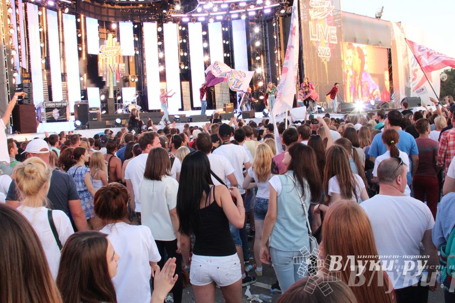 Великолучане посетили ежегодный open-air Europa Plus LIVE (фото)