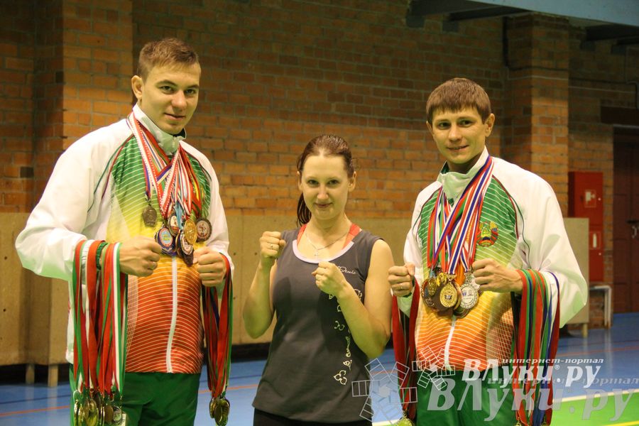 В Великих Луках прошел мастер-класс по кикбоксингу (фото)