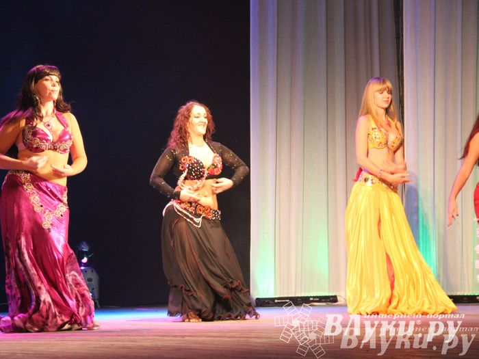 Фестиваль восточного танца «Мафраш» прошел в Великих Луках (фото)