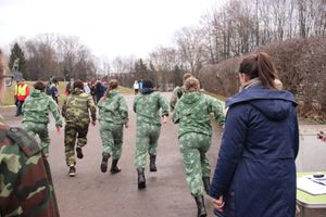 В Великих Луках проходит открытая военно-патриотическая игра «Юнармия-Великие Луки-2020» (ФОТО)