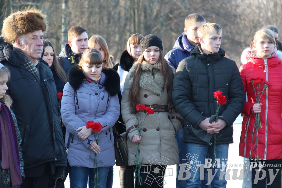 90-летие со дня рождения Александра Матросова. Митинг и возложение цветов к памятнику