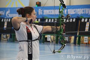 Великолучанка Александра Савенкова стала обладательницей золота на всероссийских соревнованиях по стрельбе из лука (фото)
