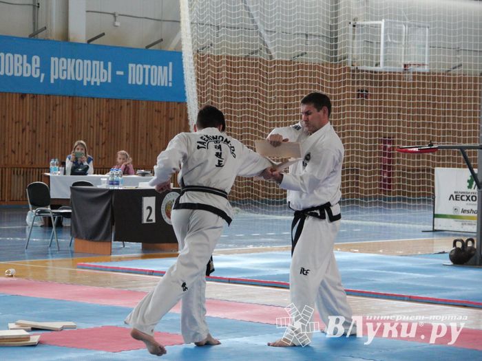 В Великих Луках состоялся Чемпионат и первенство Псковской области по тхэквондо МФТ (ФОТО)