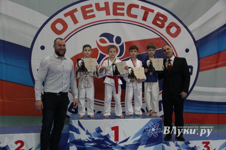 В Великих Луках прошли соревнования по дзюдо (ФОТО)