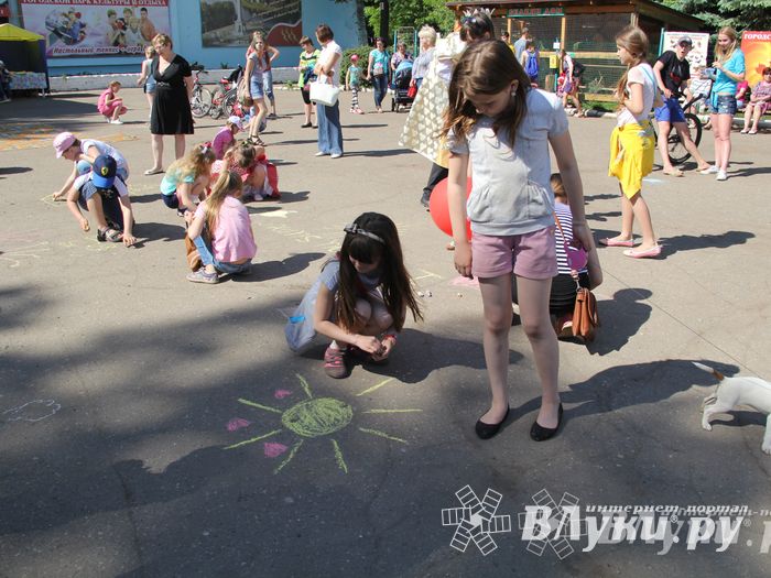День защиты детей отпраздновали В Великих Луках (фото)