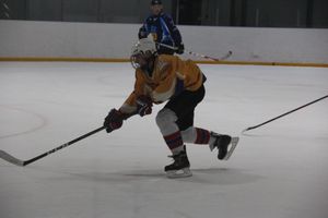 В великолукском «Айсберге» прошли матчи Чемпионата Псковской области по хоккею (ФОТО)