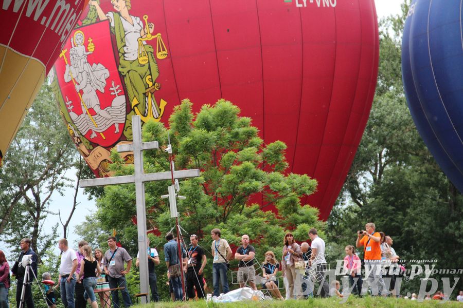 Открытие 18-й Международной встречи воздухоплавателей в Великих Луках (часть 2)