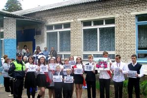 В Великолукском районе с участием инспекторов ГИБДД проходят школьные мероприятия (ФОТО)