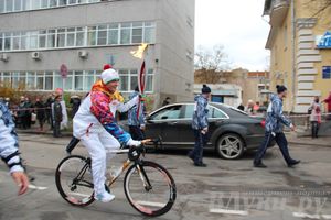 Эстафета Олимпийского огня в Изборске и Пскове