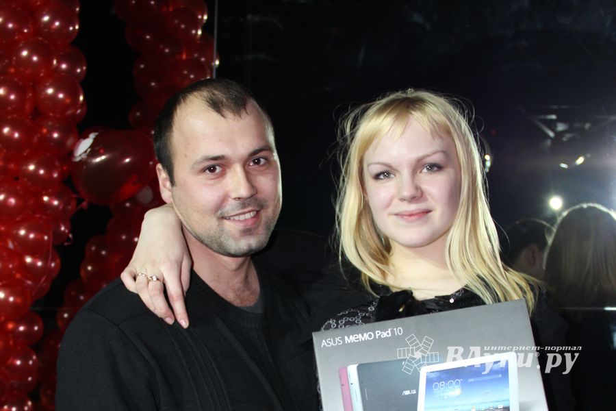 14 февраля в клубе «Хотэй» состоялось ежегодное шоу для влюбленных «Love Story»