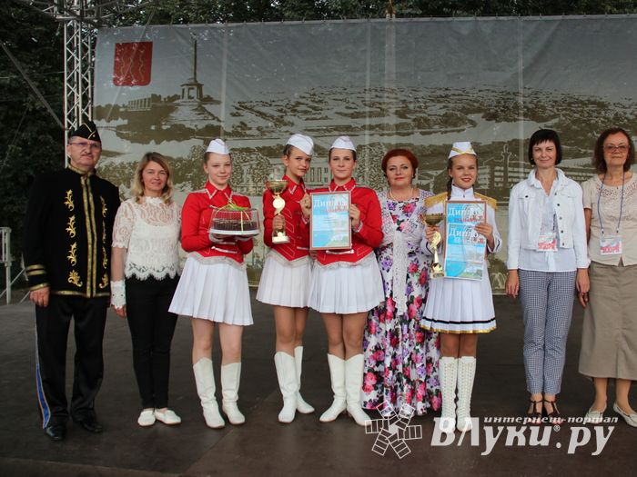 Лучшие мажоретки и барабанщицы награждены (ФОТО)
