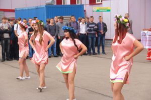  ВГСХА встретила первокурсников пирогами (ФОТО)