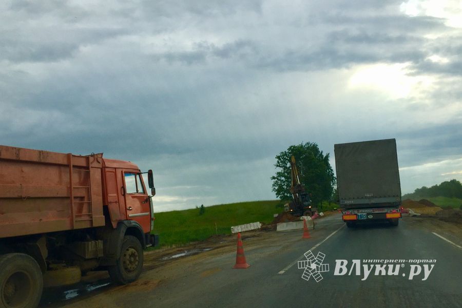 На трассе М9 Москва-Балтия продолжаются ремонтные работы (ФОТО)