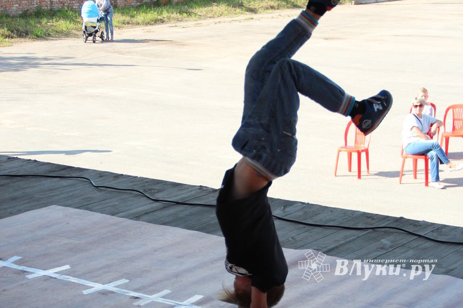 «ORIGINAL BBOYS CYPHERS» в Великих Луках (ФОТО+ВИДЕО)