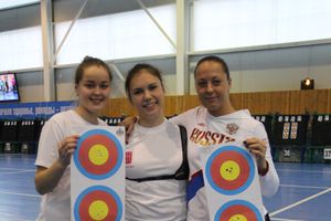Великолучанки завоевали командное золото на Кубке России по стрельбе из лука (фото)
