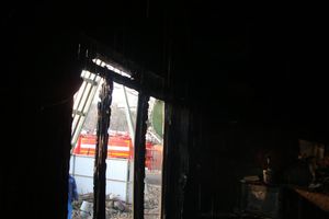 Сегодня в Великих Луках горел жилой дом (фото)