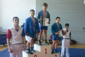 Великолукские спортсмены завоевали 19 призовых мест на турнире по самбо в Пскове (фото)