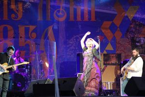 Людмила Чурсина и Пелагея поздравили Великие Луки с 850-летием (ФОТО)