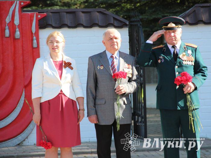 Юные великолучане почтили память бойцов Великой войны (ФОТО)