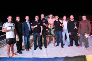 В Великих Луках прошли бои по смешанным боевым единоборствам ММА (фото)