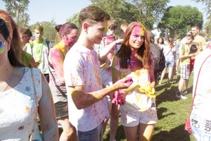 Яркие эмоции «ColorFest» в Великих Луках (ФОТО)