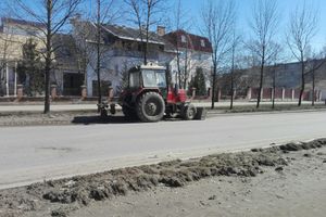 Чистота и пробки: Великие Луки приводят в порядок (ФОТО)