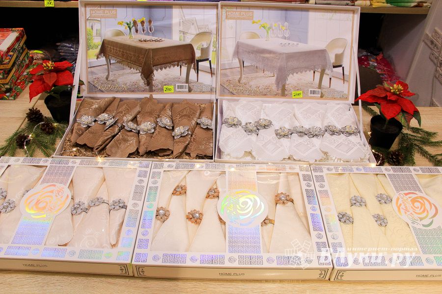 Великолучанам предлагают новогодние подарки из разряда «ТОП»