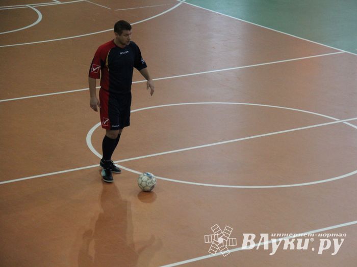 В Великих Луках продолжается первенство города по мини-футболу (фто)