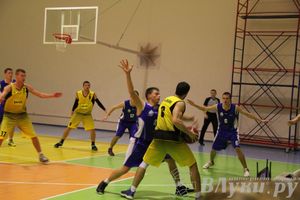 В Великих Луках проходят игры Чемпионата АСБ (фото)