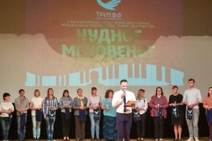 В Международном арт-пленэре «Чудное мгновенье» в Пушкинских Горах учатвуют воспитанники великолукского детского сада (ФОТО)