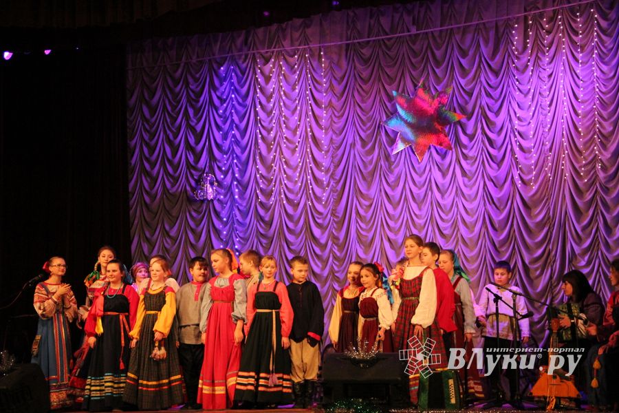 В Великих Луках состоялся праздничный концерт «В Светлый праздник Рождества» 