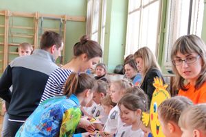 В Великих Луках стартовали спортивные соревнования среди дошколят «Юные олимпионики»