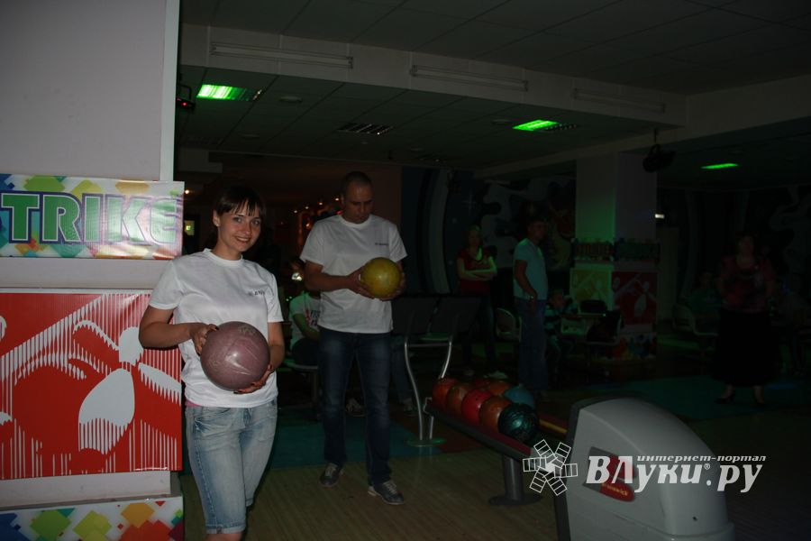 В Великих Луках прошел турнир по боулингу среди СМИ (фото)
