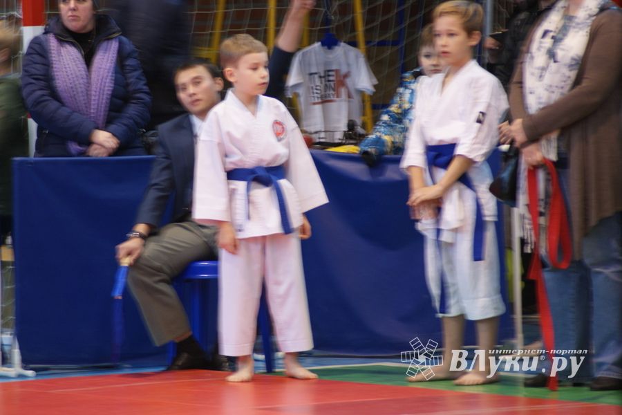 В Великих Луках прошли соревнования по каратэ (ФОТО)