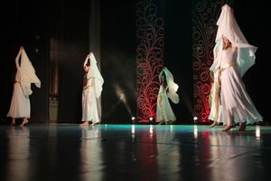 Юные артисты ГДК им. Ленина поздрвили пап с праздником (ФОТО)