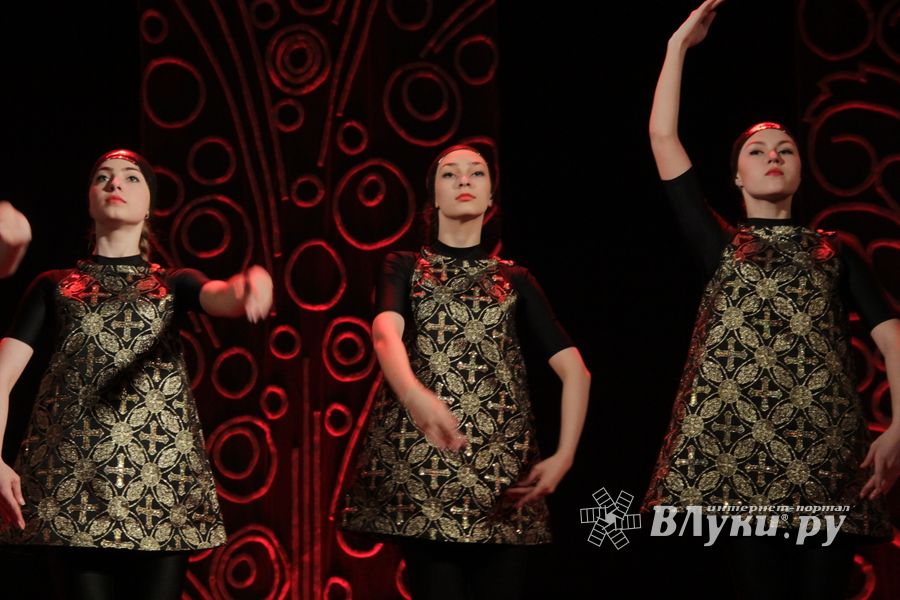 «Свет пасхальной свечи» на сцене ДК им. Ленина (ФОТО)