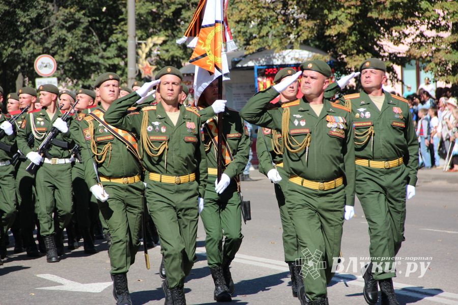 Военный парад в Великих Луках, часть II (ФОТО)