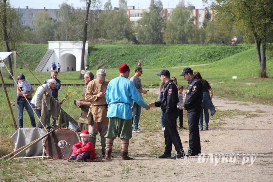 В Великолукской крепости прошёл Чемпионат Псковской области по рубке шашкой (ФОТО)