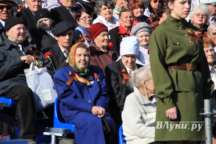 Великие Луки отмечают День Победы