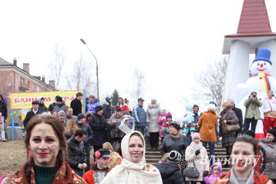 Гуляния широкой великолукской Масленицы