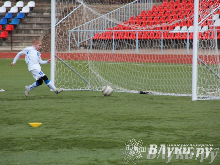 В Великих Луках прошел международный детский турнир по футболу «Наши надежды»