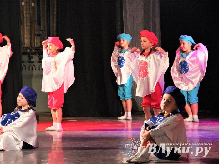 В ГДК им. Ленина прошёл концерт ко Дню матери (ФОТО)