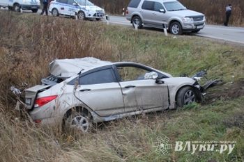 В Пскове водитель «КАМАЗа» не пропустил автомобиль «Хёндай», 2 человека погибли (фото)