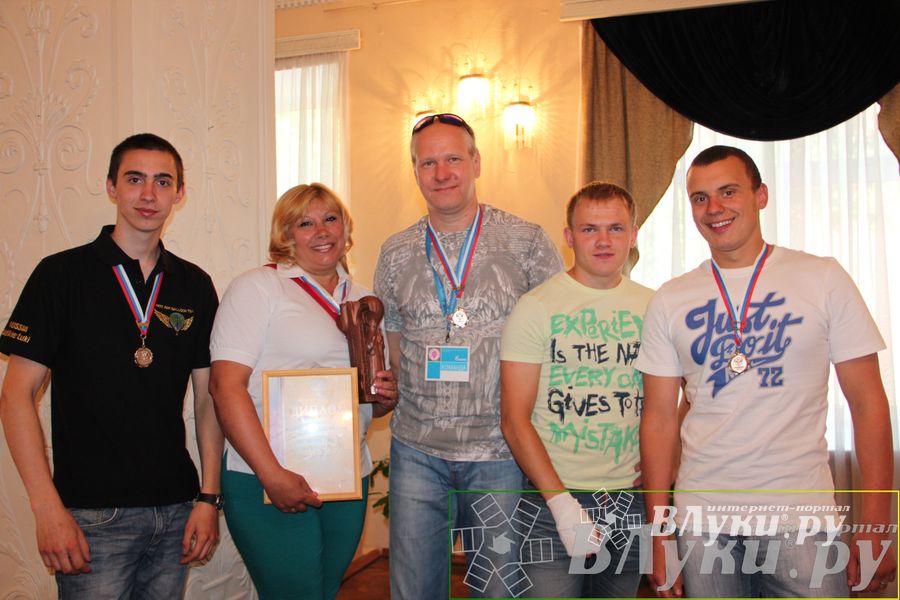 Церемония закрытия 18-й Международной встречи воздухоплавателей в Великих Луках, торжественное награждение