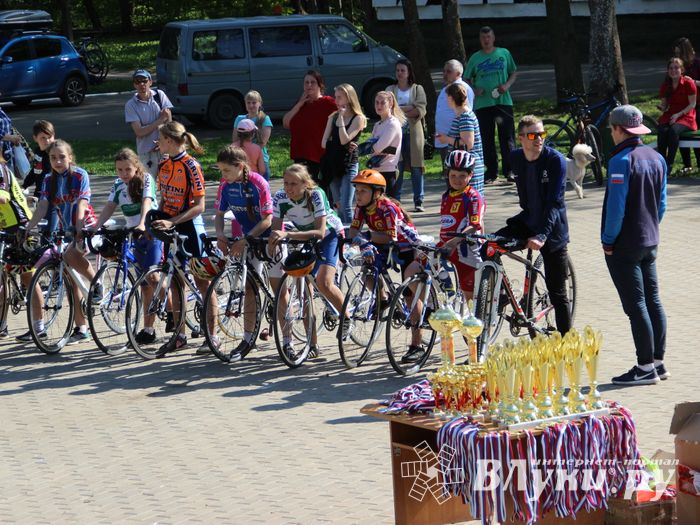 В Великих Луках чествовали лучших велосипедистов (ФОТО)