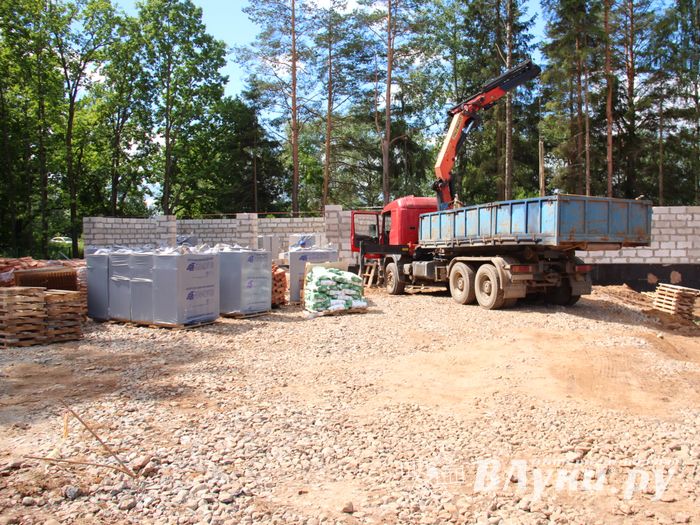 Строительство велоцентра в Великих Луках: склад, спортплощадки, велодорожки и земляника (ФОТО)