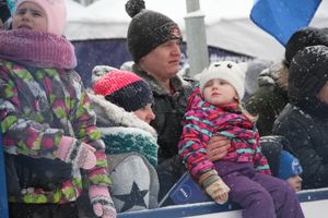 В Великих Луках появился новый каток (ФОТО)