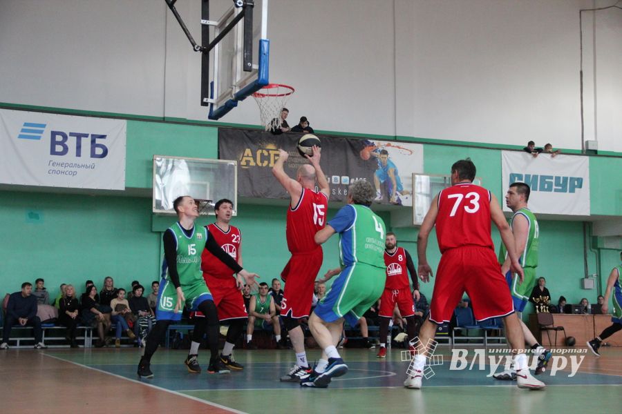 Великолучане — серебряные призеры межрегионального турнира ветеранов баскетбола (ФОТО)