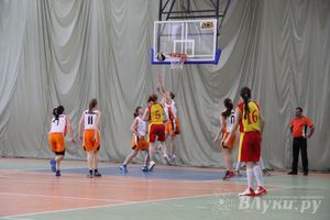 Команды ВЛГАФК стали лучшими на Чемпионате города по баскетболу (фото)